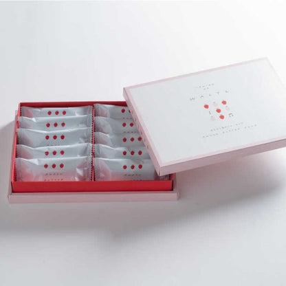 博多風美庵   苺のワルツ あまおうバターサンド