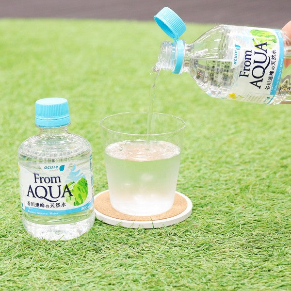 JRクロスステーション   アキュアメイド From AQUA 谷川連峰の天然水