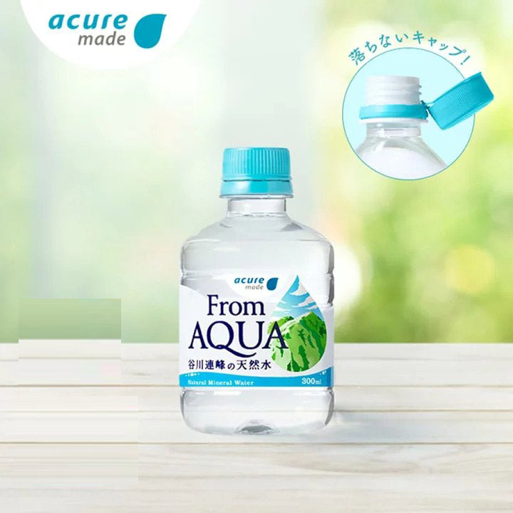 JRクロスステーション   アキュアメイド From AQUA 谷川連峰の天然水