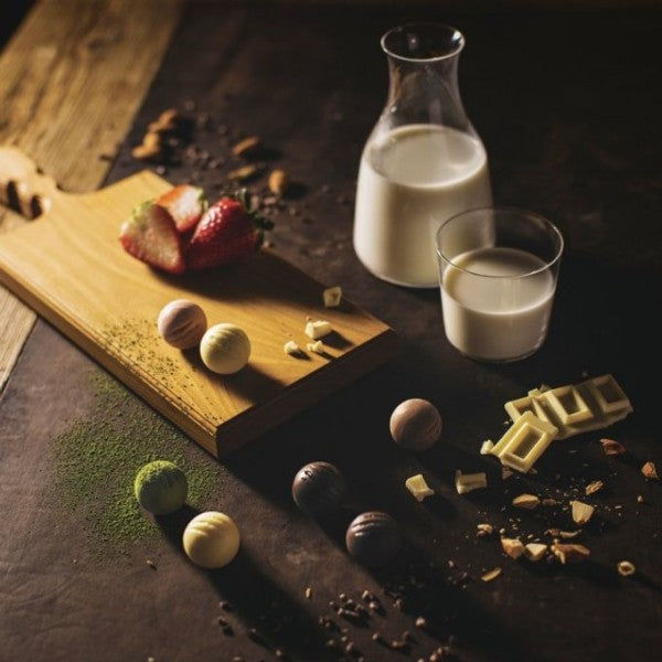 DADACA   CACAOCAT 缶ミックス 8 個入り FLOWER