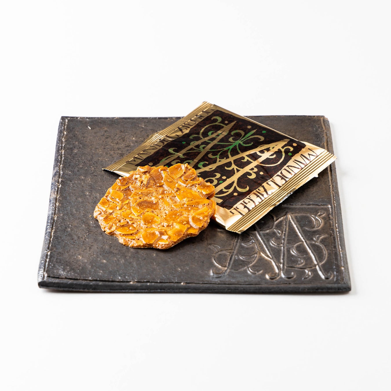 本高砂屋　マンデルチーゲル   50th記念缶  本当に大切なもの　16枚