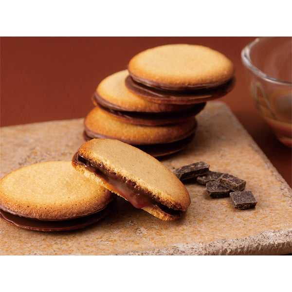 八天堂    キャラメルチョコサンドクッキー