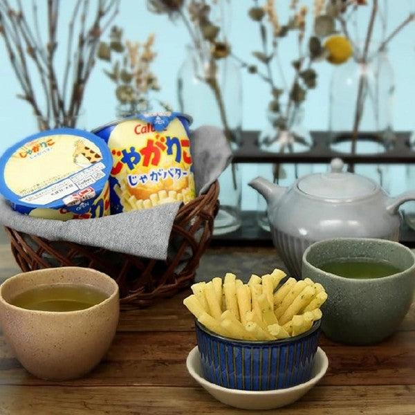 Callbee カルビー じゃがりこ  じゃがバター55g        Lサイズ66g